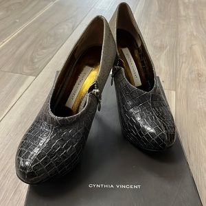 Cynthia Vincent high heel ankle bootie